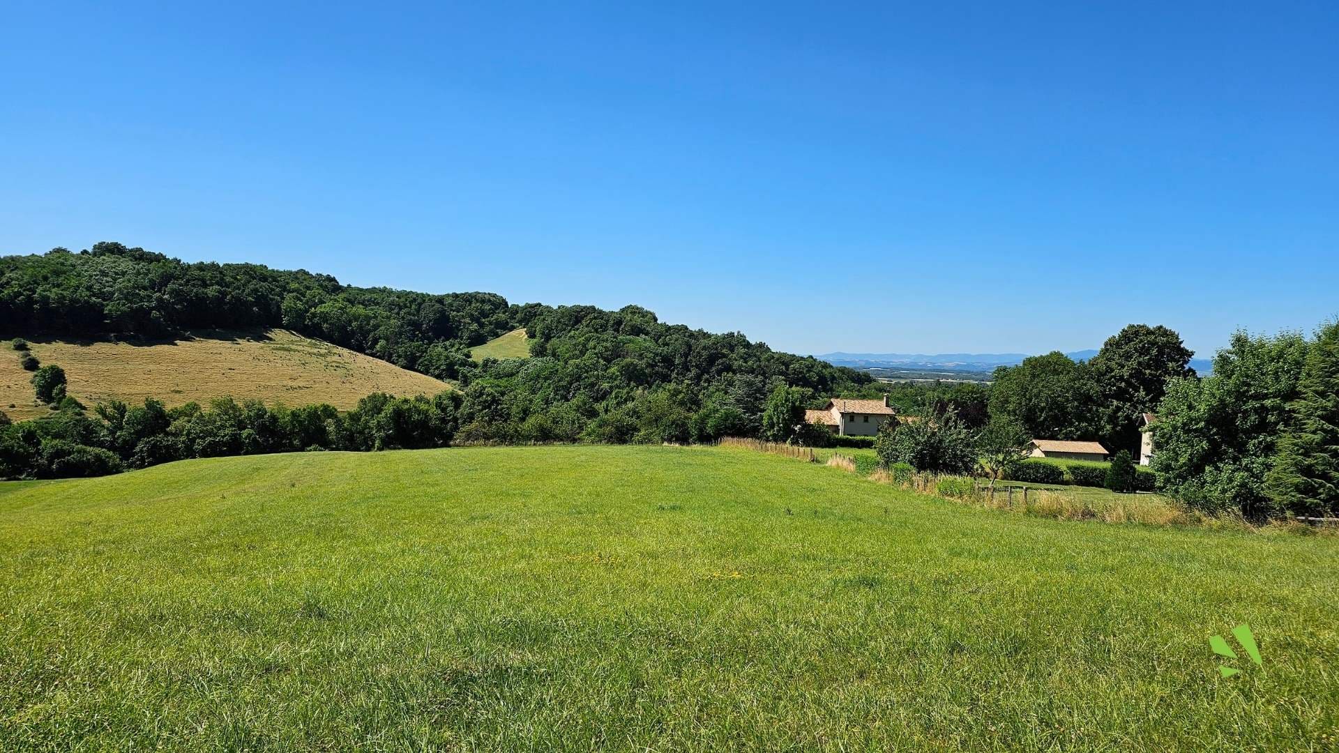 Terrain Vienne – Les Hauts d’Arélis aux Côtes-d’Arey